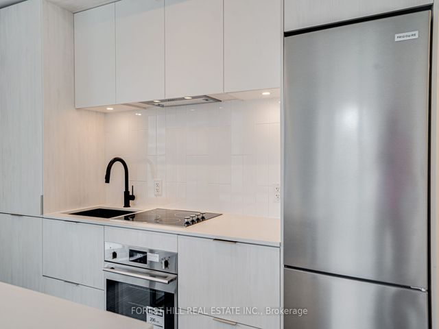 519 - 35 Tubman Ave