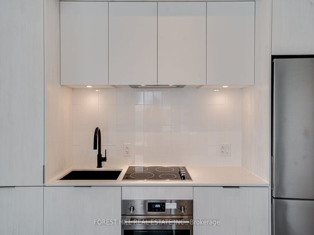 519 - 35 Tubman Ave