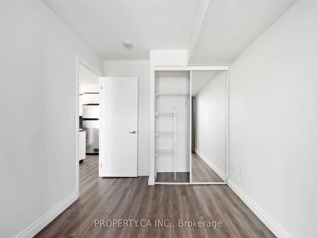 414 - 215 Fort York Blvd