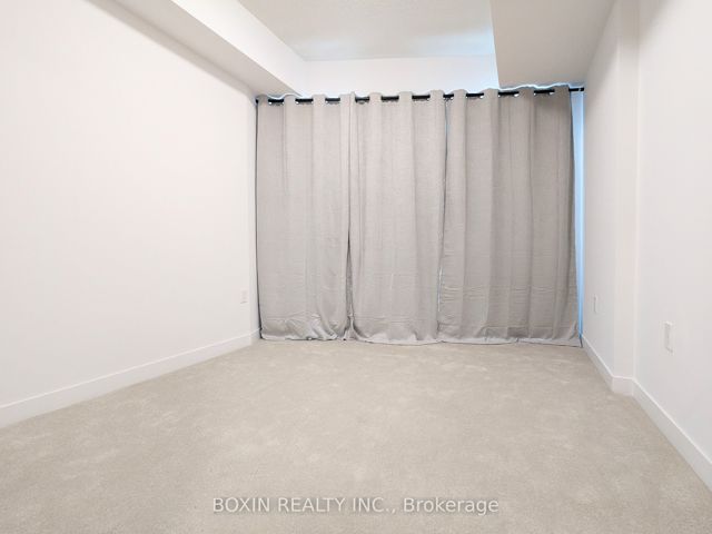 406 - 238 Simcoe St