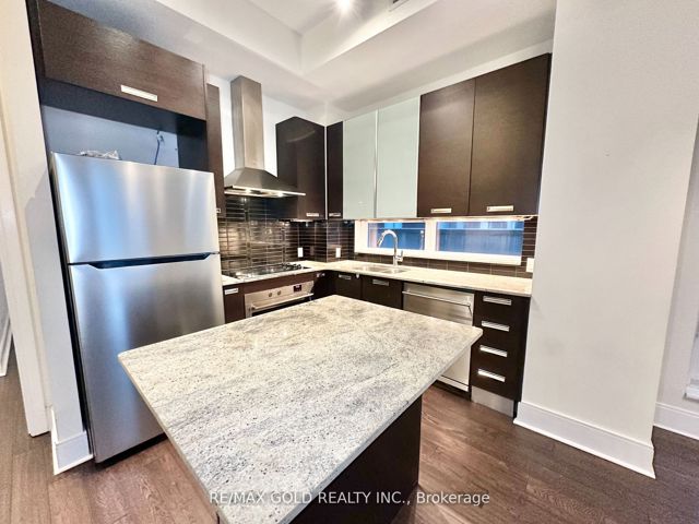 501 - 21 Balmuto St