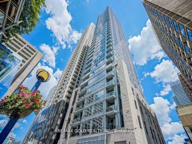 501 - 21 Balmuto St