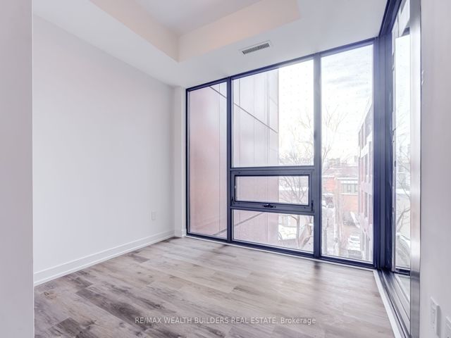 331 - 28 Eastern Ave