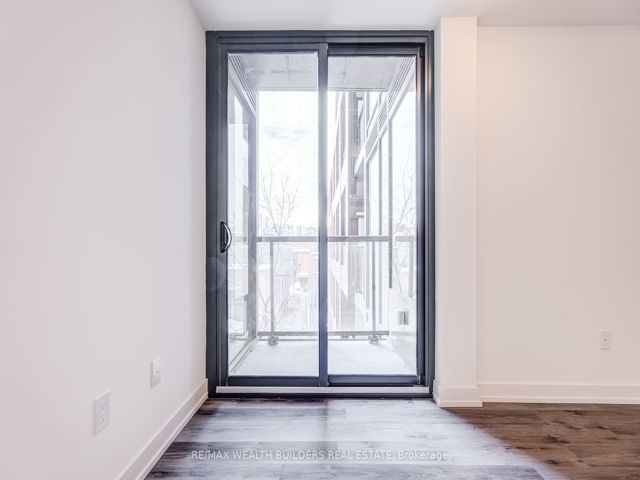 331 - 28 Eastern Ave