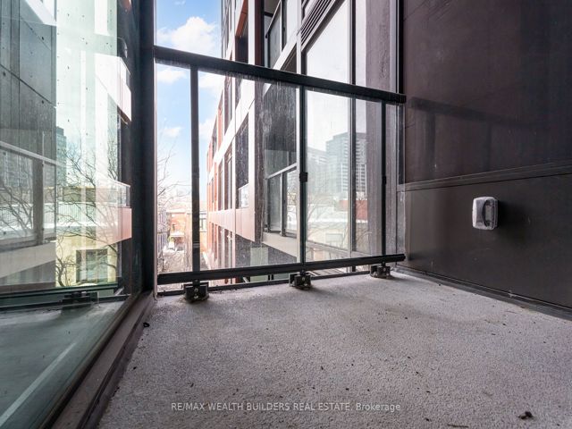 331 - 28 Eastern Ave