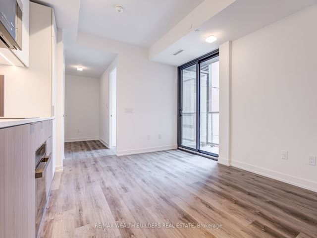 331 - 28 Eastern Ave
