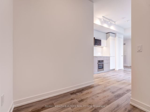 331 - 28 Eastern Ave