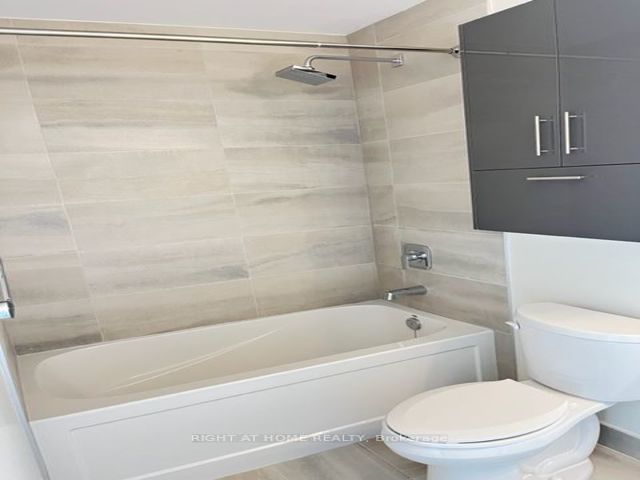 318 - 188 Fairview Mall Dr