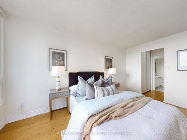 PH406 - 5785 Yonge St