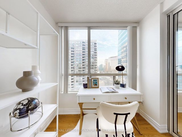 PH406 - 5785 Yonge St