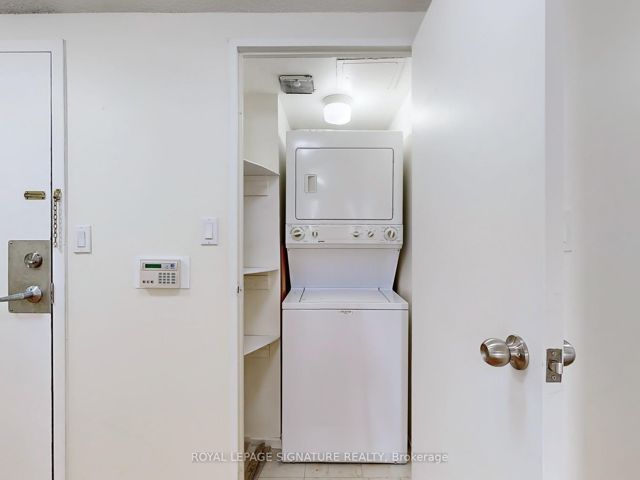 PH406 - 5785 Yonge St