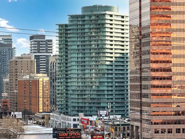 PH406 - 5785 Yonge St