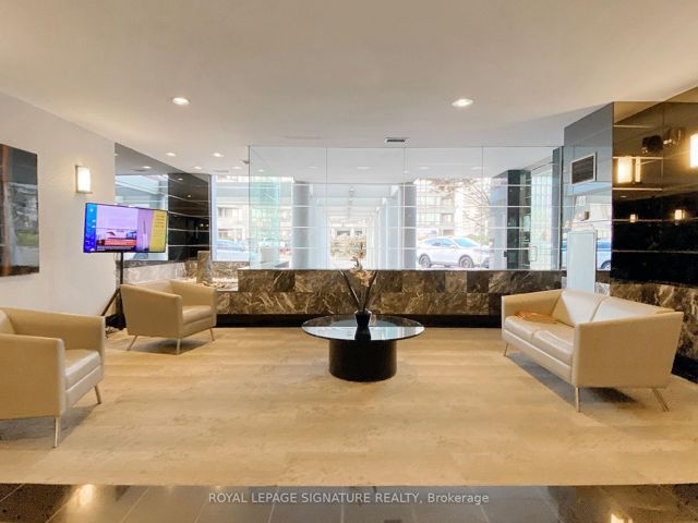 PH406 - 5785 Yonge St