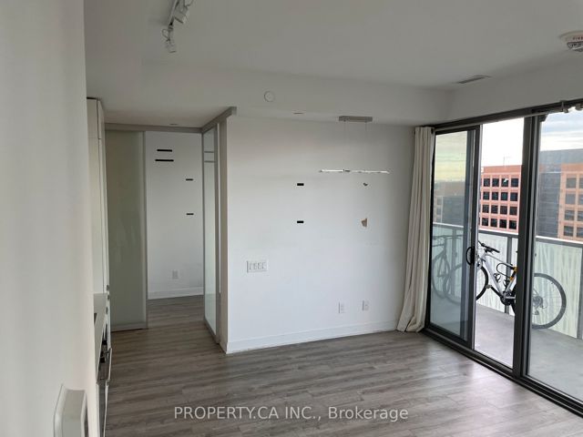 2115 - 50 Charles St E