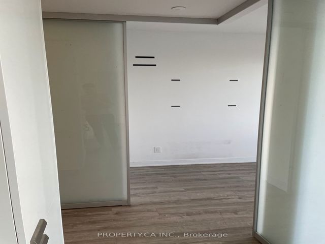 2115 - 50 Charles St E
