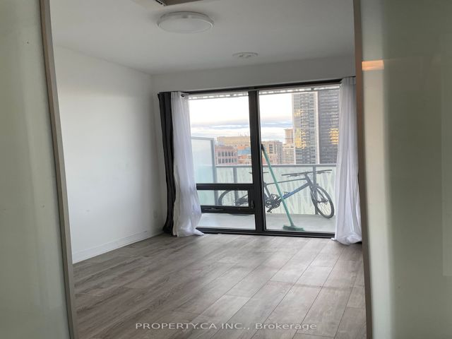 2115 - 50 Charles St E
