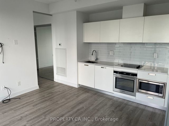 2115 - 50 Charles St E