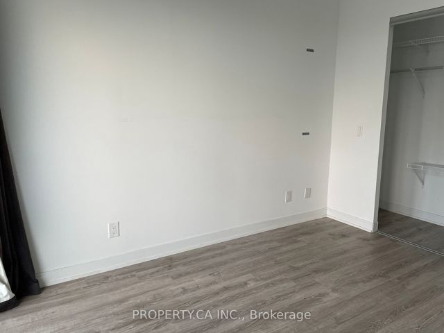2115 - 50 Charles St E