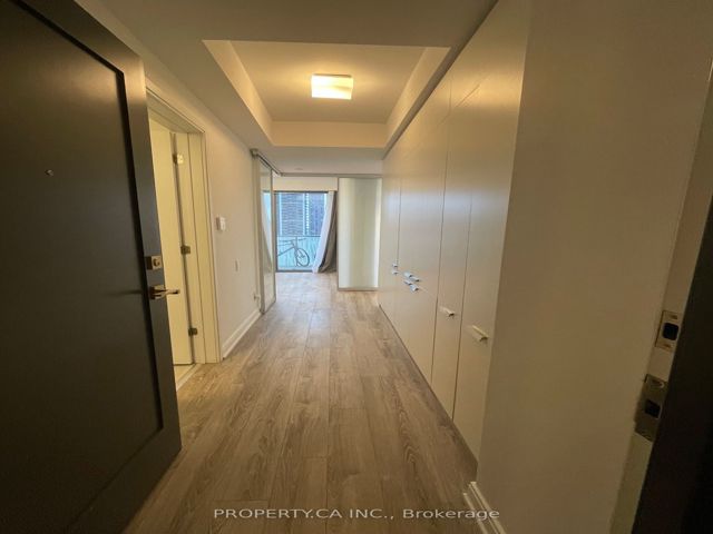 2115 - 50 Charles St E