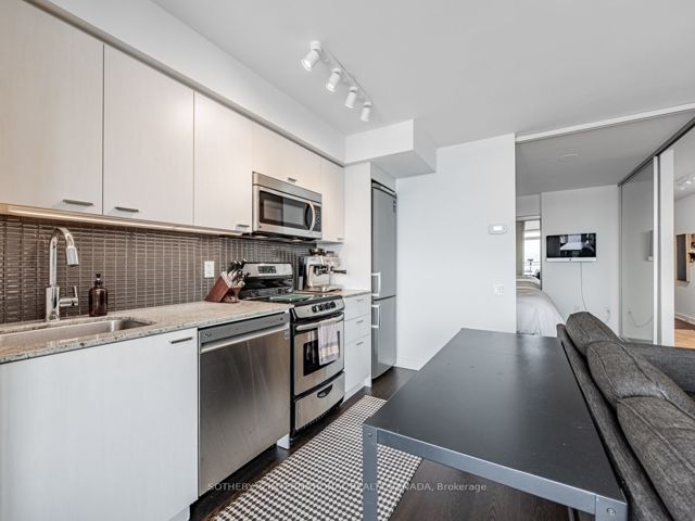 1111 - 78 Tecumseth St