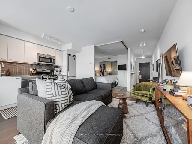 1111 - 78 Tecumseth St