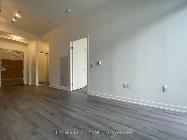 2212 - 138 Downes St