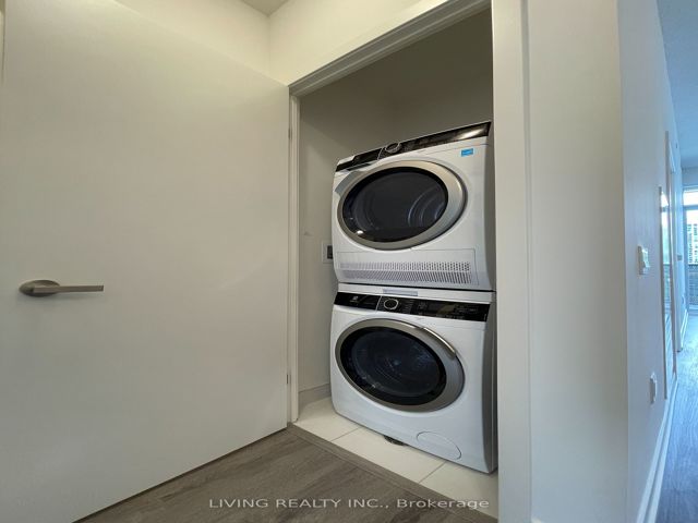 2212 - 138 Downes St