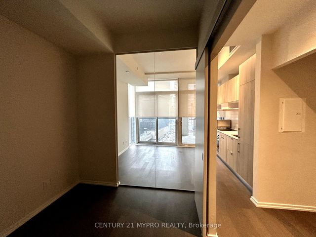 1710 - 5 Soudan Ave