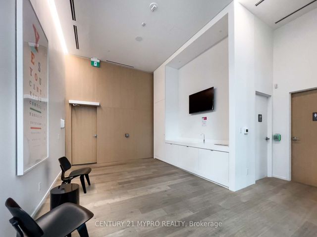 1710 - 5 Soudan Ave