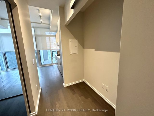 1710 - 5 Soudan Ave