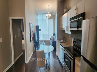 201 - 18 Harbour St