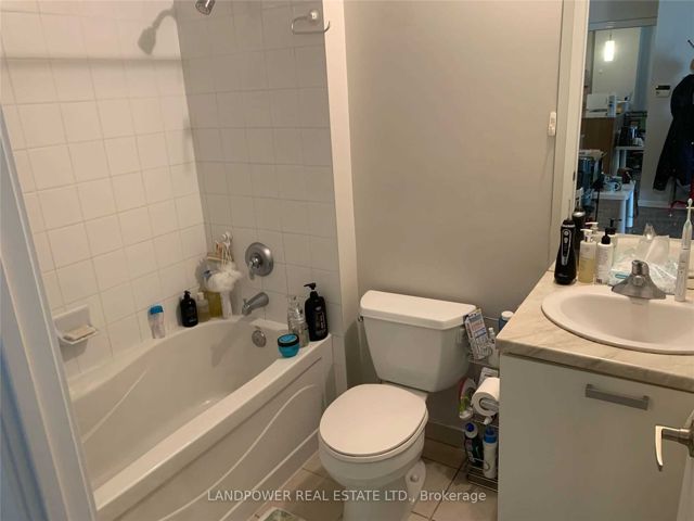2808 - 37 Grosvenor St