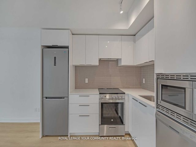 4910 - 501 Yonge St