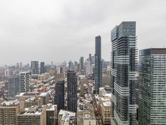4910 - 501 Yonge St