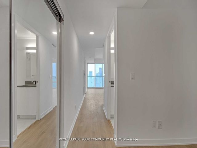 4910 - 501 Yonge St