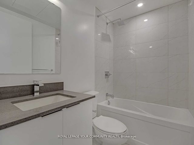 4910 - 501 Yonge St