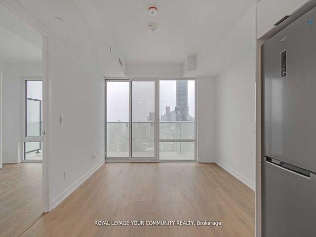 4910 - 501 Yonge St