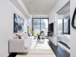 827 - 461 Adelaide St W