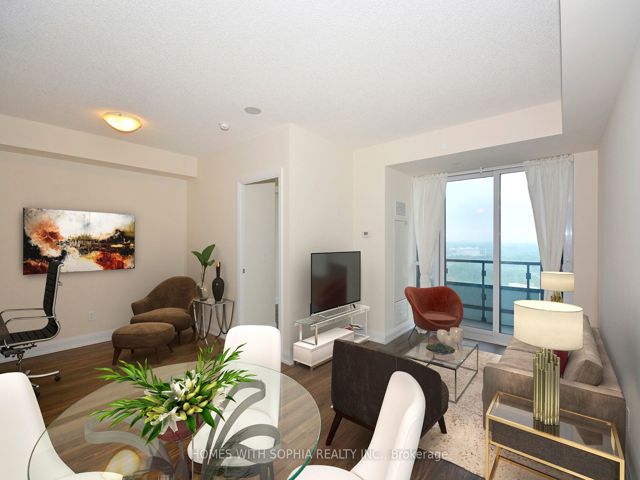 2004 - 18 Graydon Hall Dr