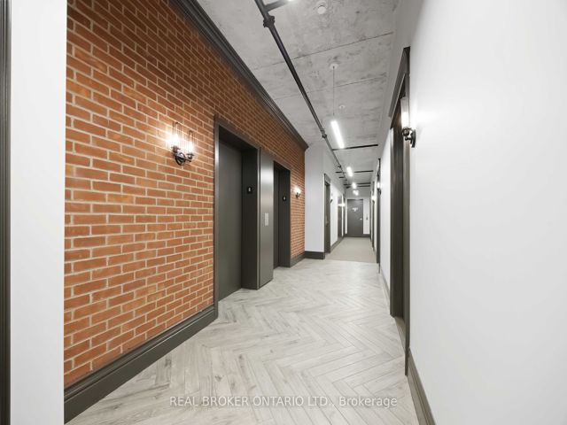 608 - 608 Richmond St W