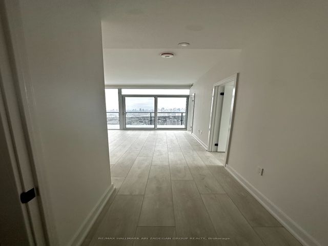 LPH02 - 127 Broadway Ave