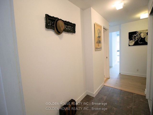 2810 - 12 York St