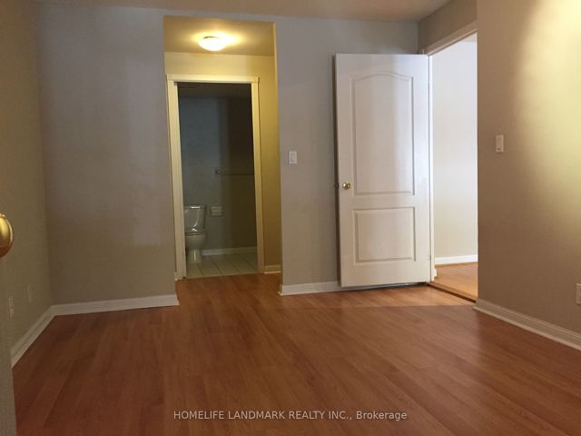 1205 - 28 Sommerset Way