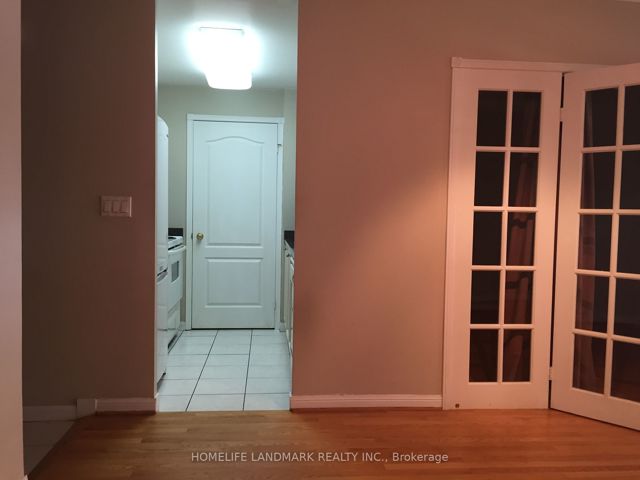 1205 - 28 Sommerset Way