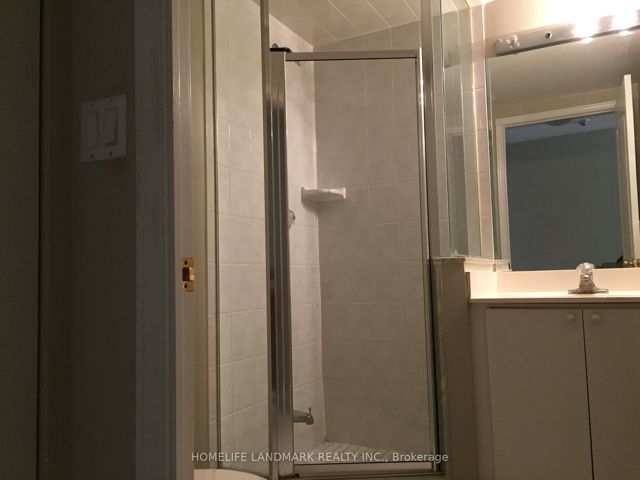 1205 - 28 Sommerset Way