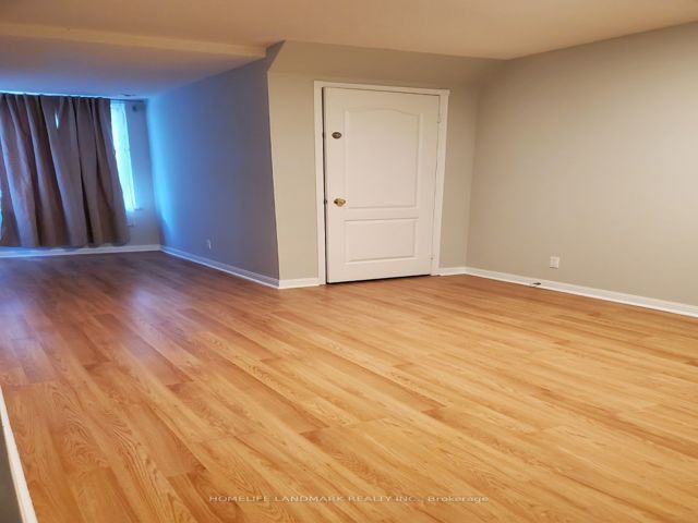 1205 - 28 Sommerset Way