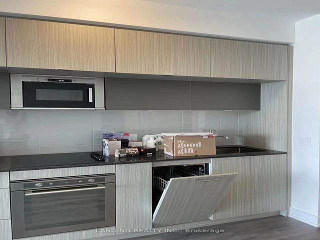 2309 - 575 Bloor St E