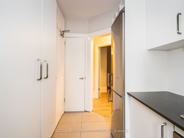 11 - 2875 Yonge St