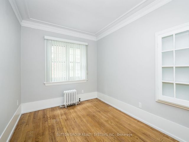 11 - 2875 Yonge St