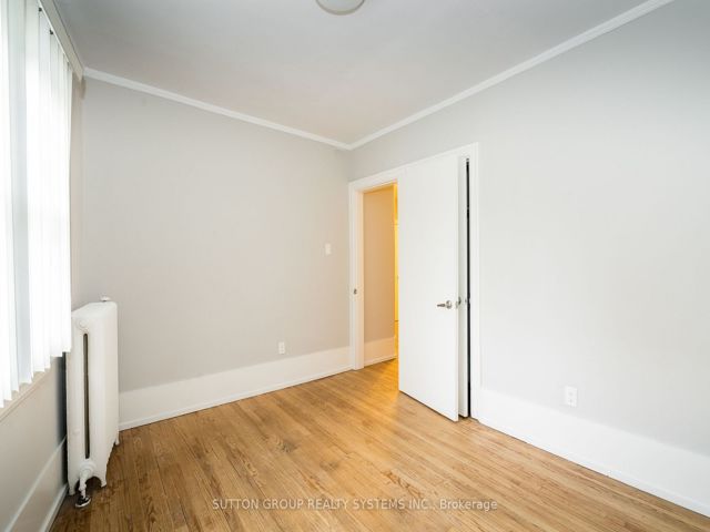 11 - 2875 Yonge St